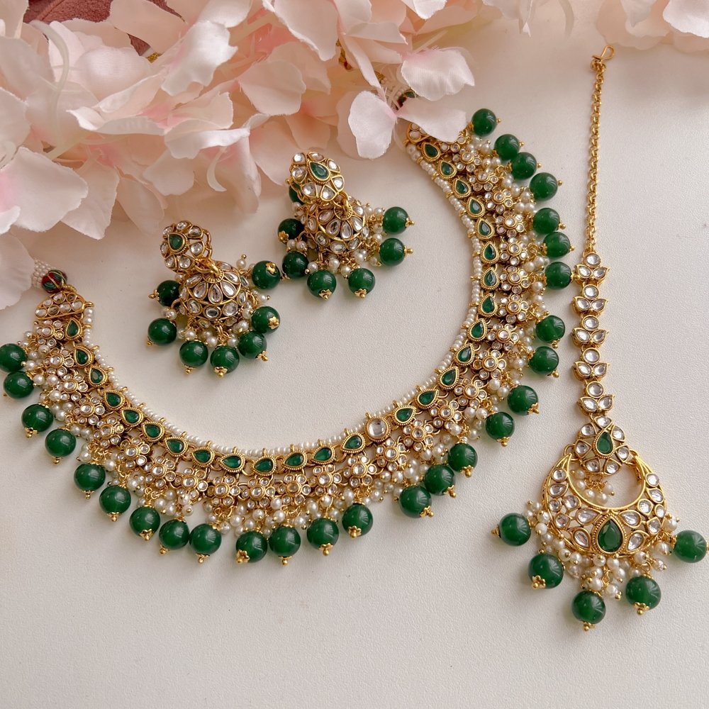 Green on sale kundan jewellery