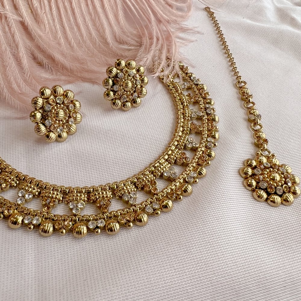 Necklace set sale golden colour