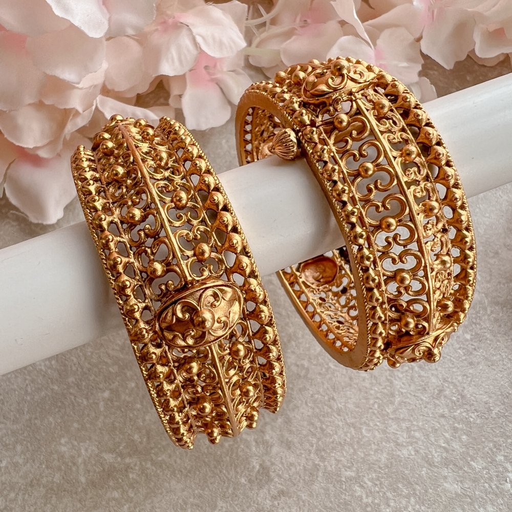 Thick deals bangles designs