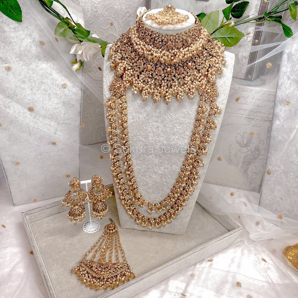 Bridal jewellery golden sale