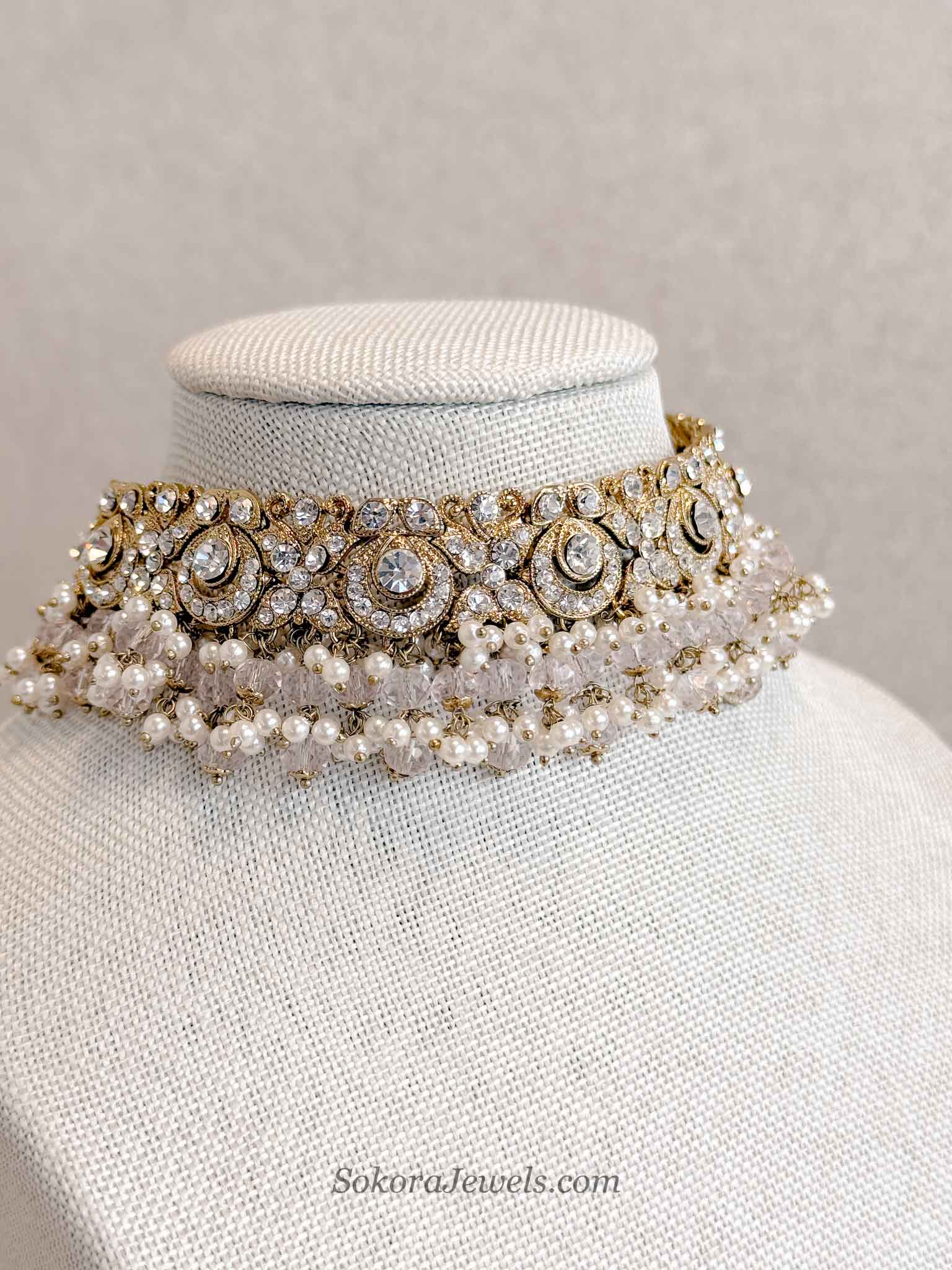 Simmi Choker