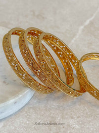 Set of 4 Intricate Crescent Design Kada Bangles
