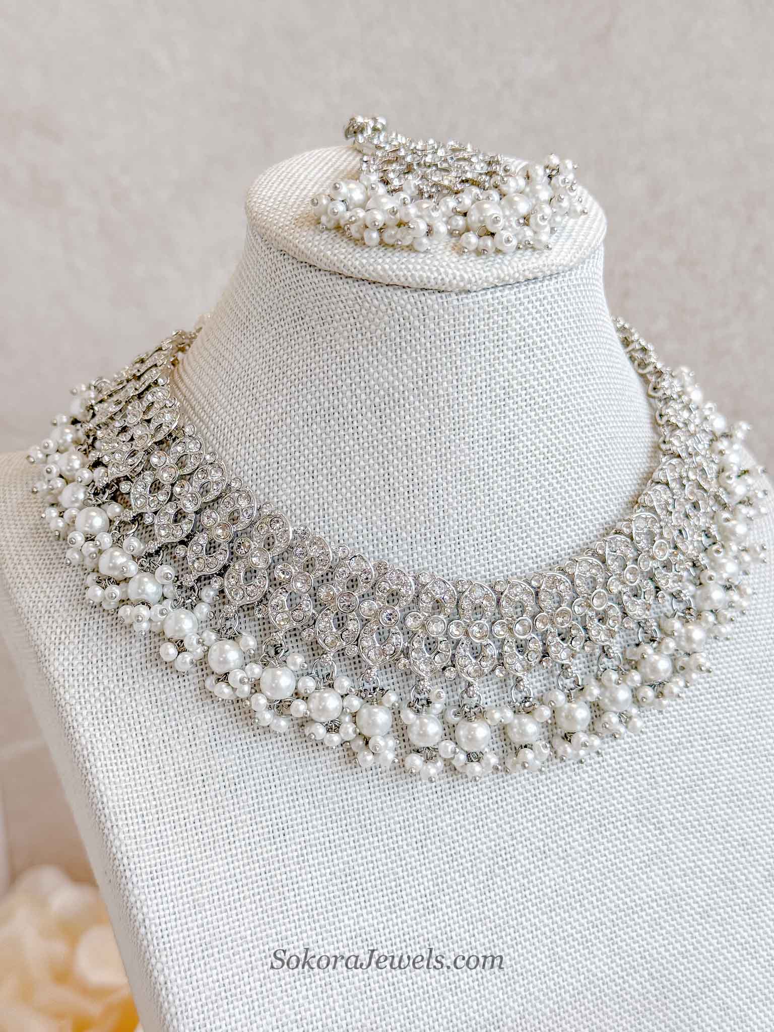 Teah Silver Necklace sets
