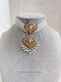 Sofeen Choker Set