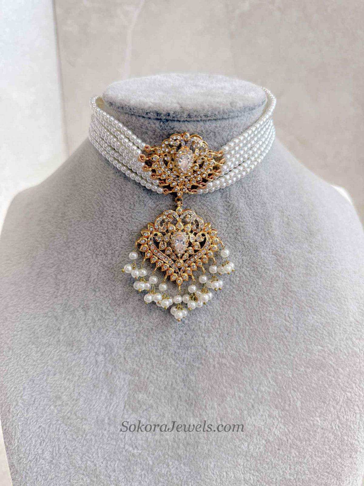 Sofeen Choker Set