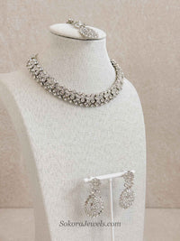 Saira Small Silver Necklace Set