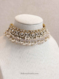 Simmi Choker
