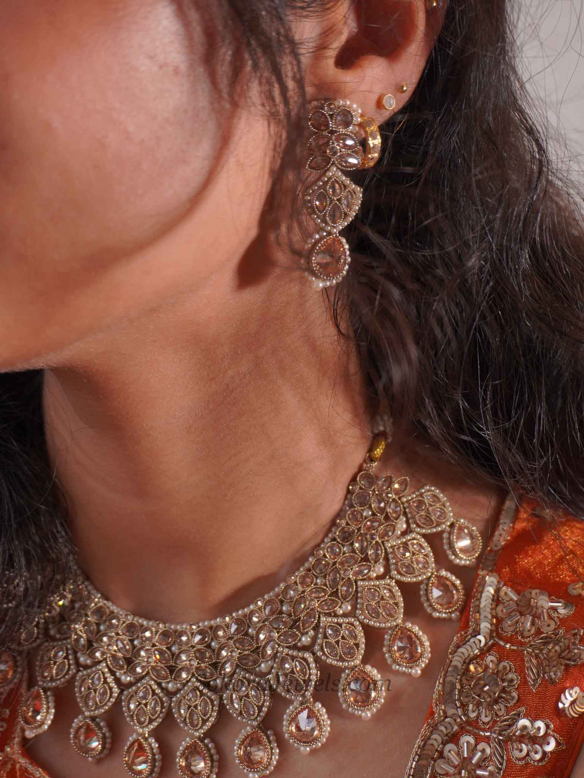 Yashnee Golden Bridal Necklace Set