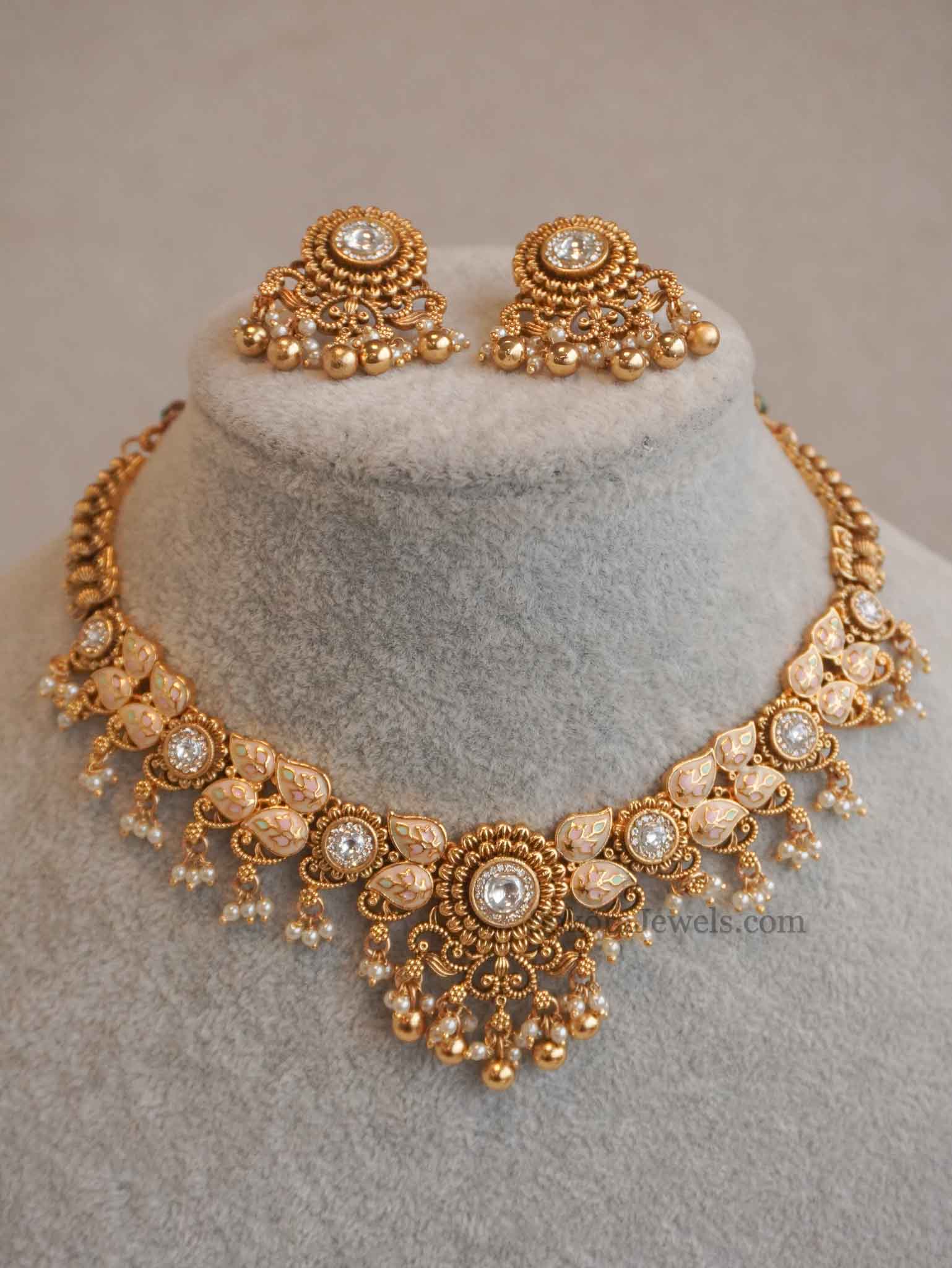 Kundan Gem and Meenakari set