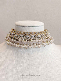 Simmi Choker
