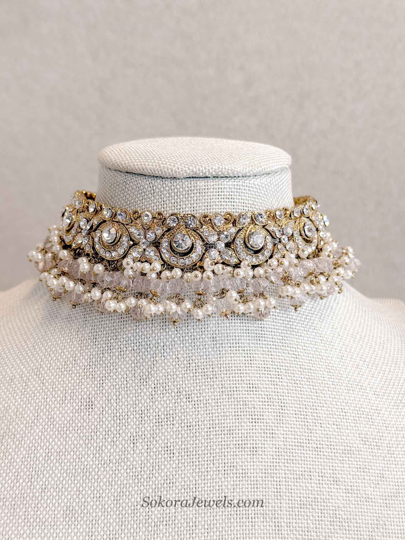 Simmi Choker
