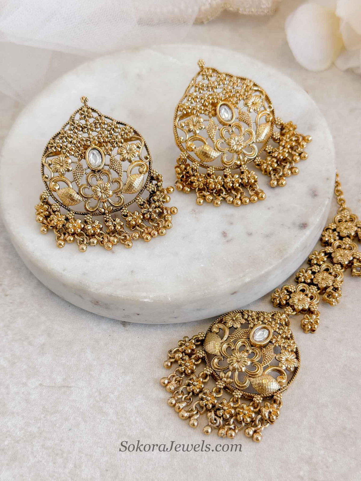 Heritage Gold Earrings & Statement Tikka Set