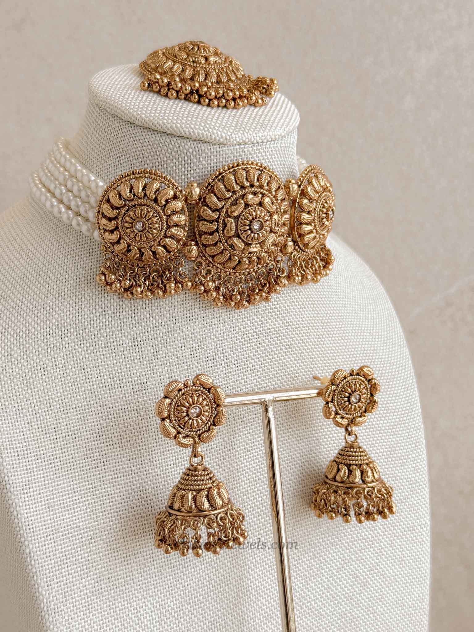Pearly Mandala Choker set with Jhumka Earrings