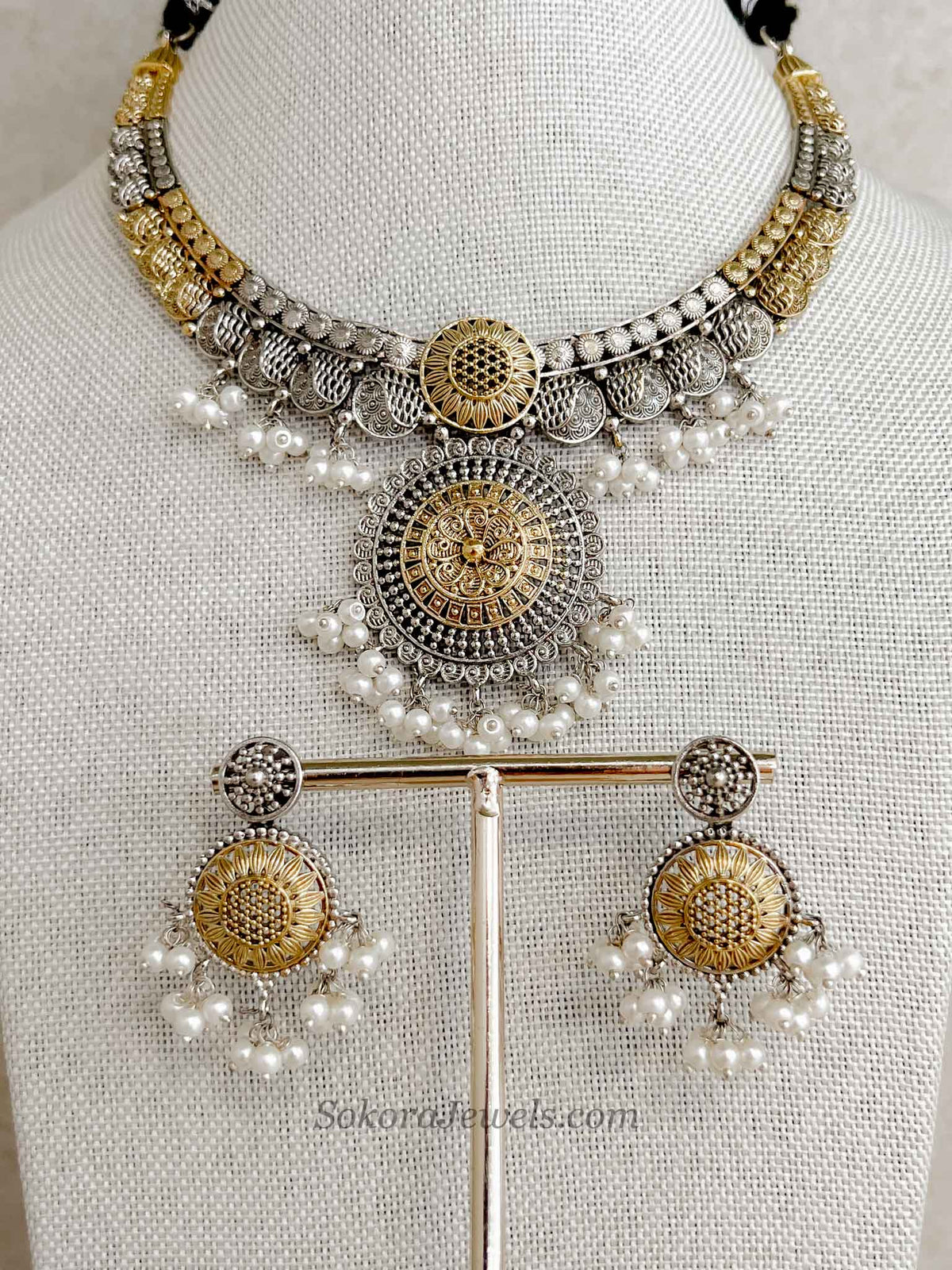 Gold/ Silver Heritage Medallion Hasli Set