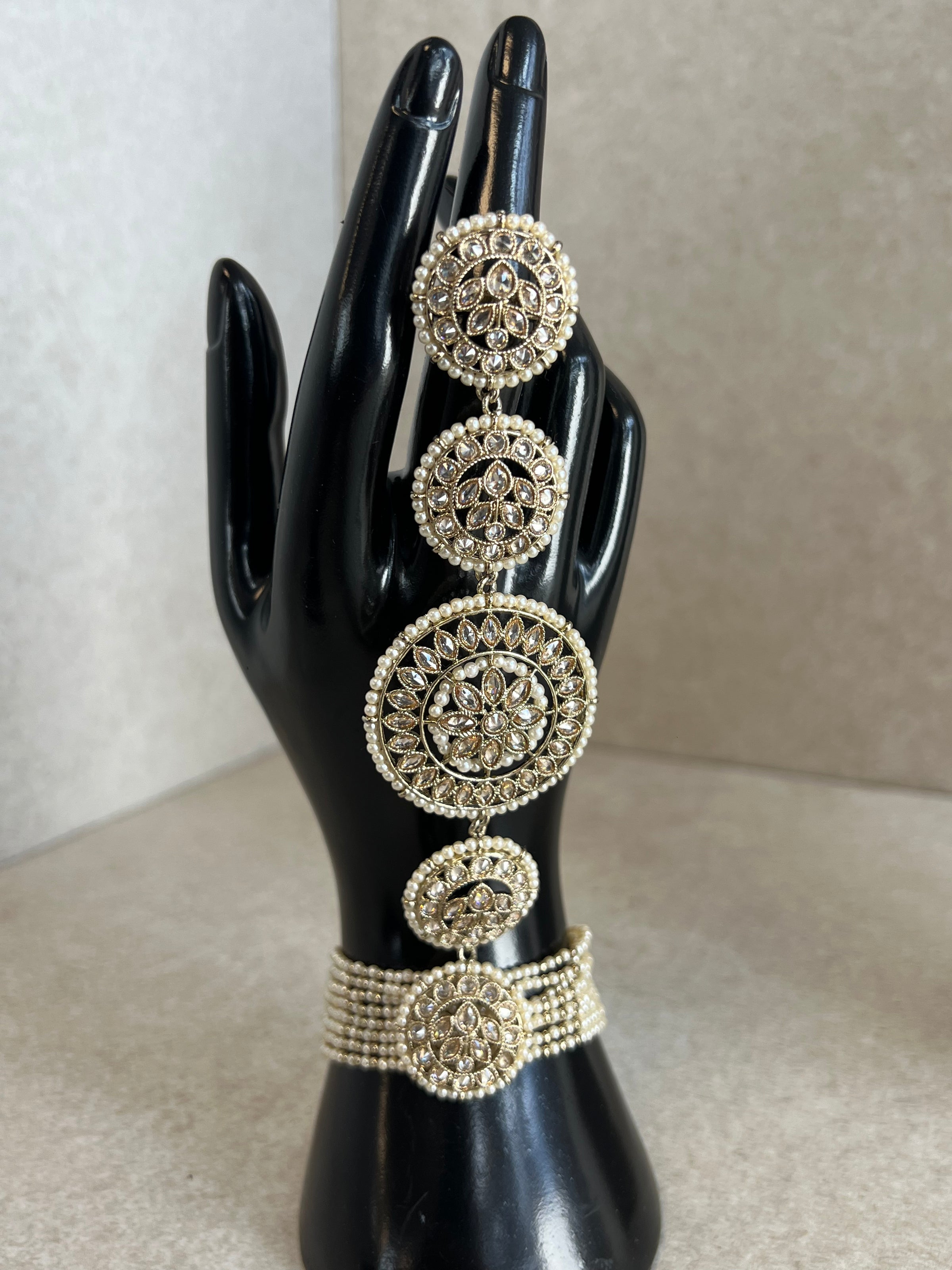 Jodhaa Bridal Hand piece - Champagne