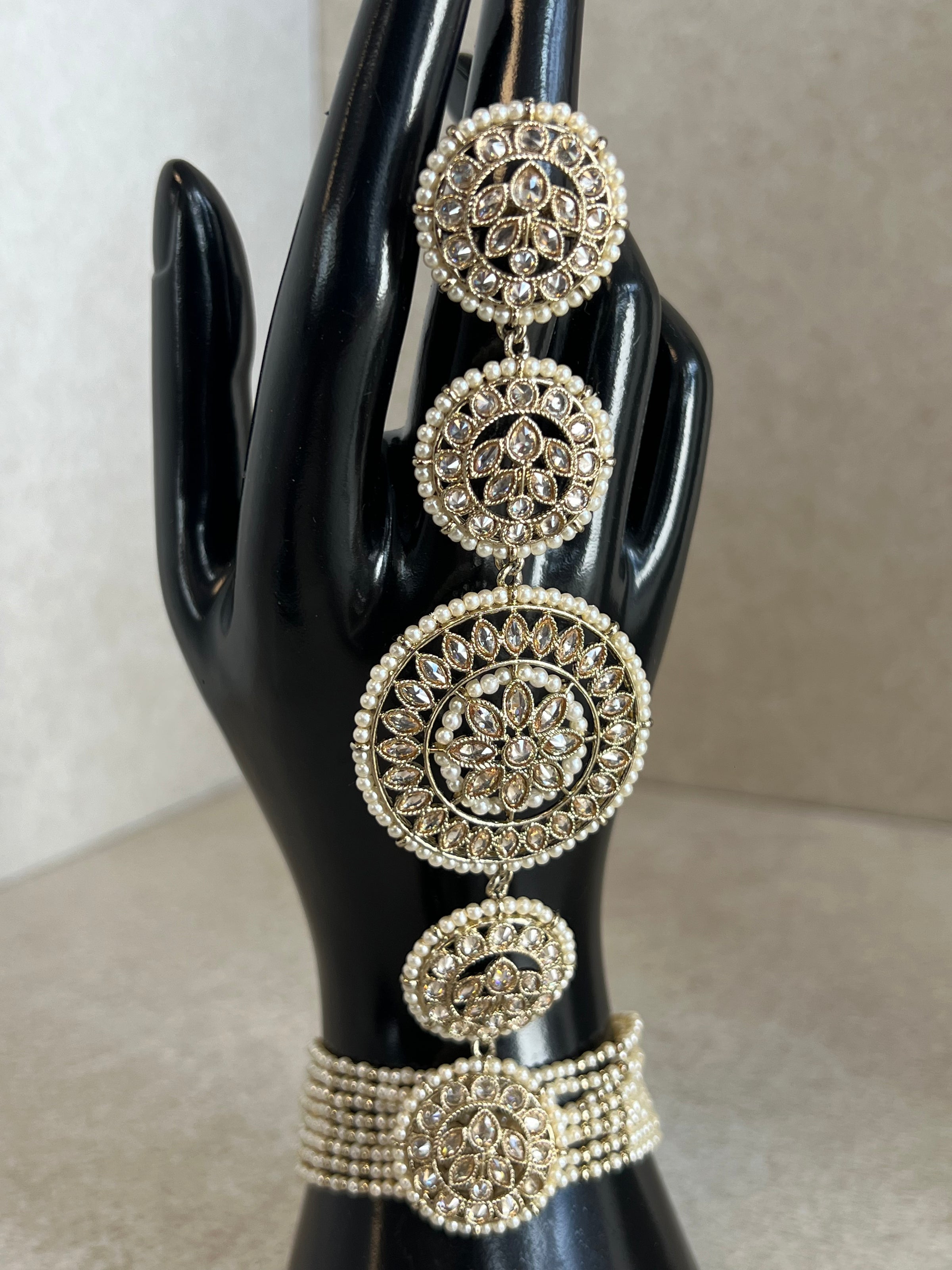 Jodhaa Bridal Hand piece - Champagne