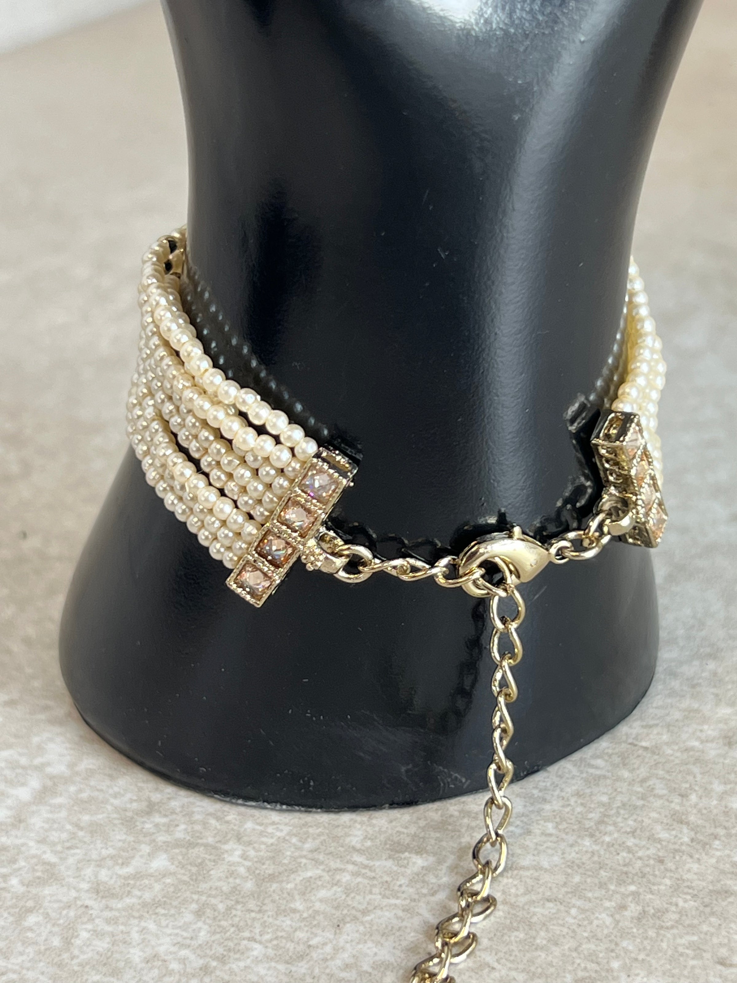 Jodhaa Bridal Hand piece - Champagne