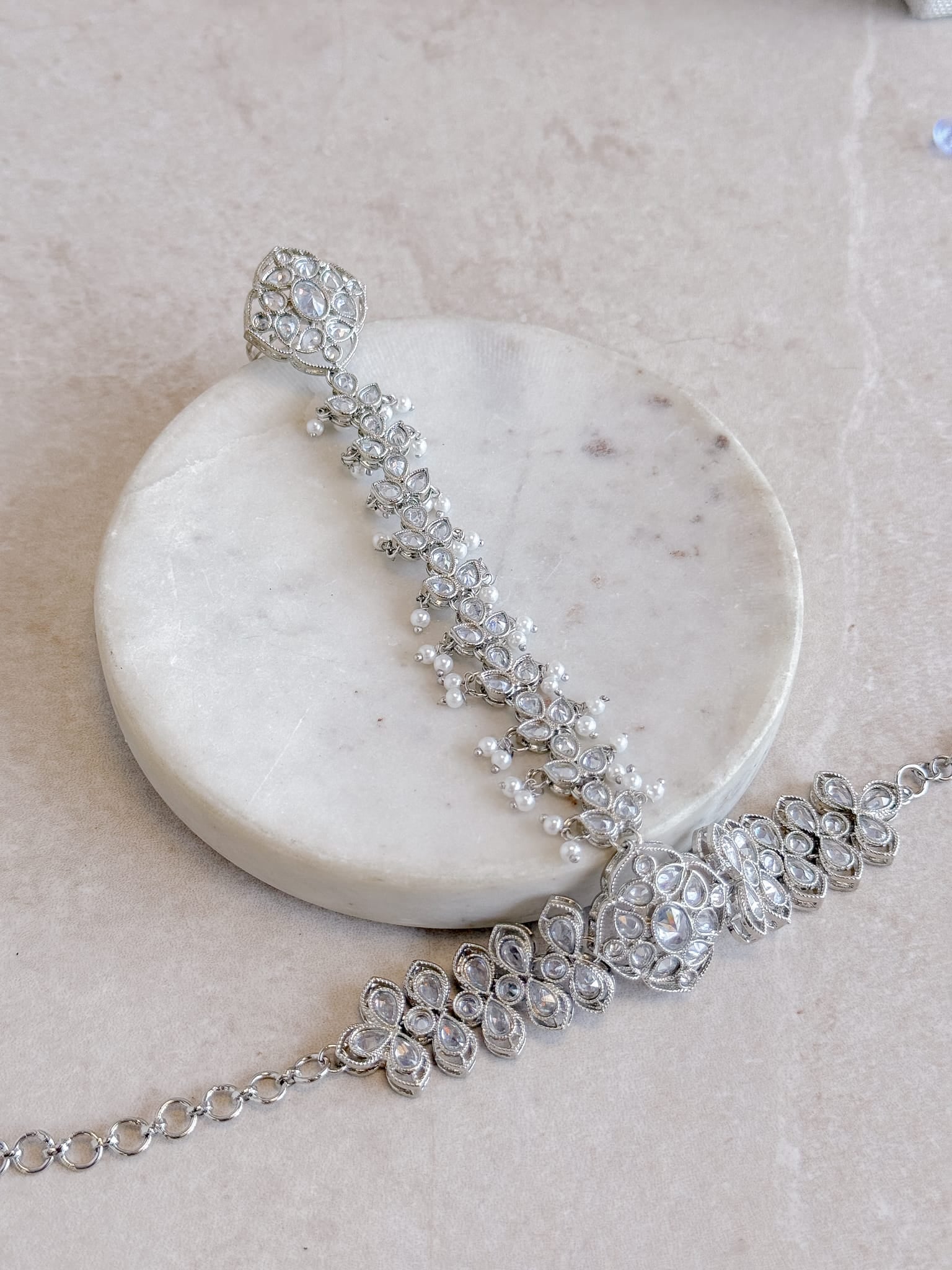 Silver & Pearl Hand Harness