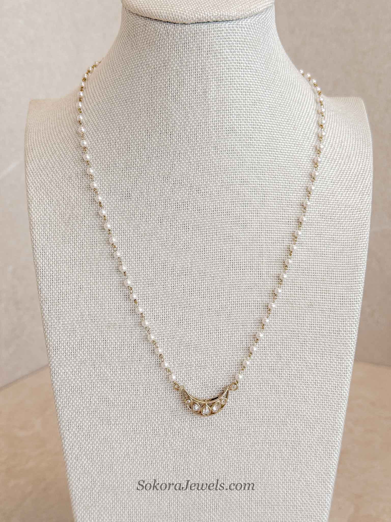 Antique Gold & Pearl Dainty Pendant Necklace