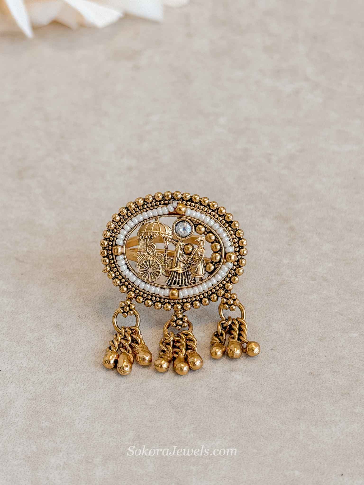Bride & Groom Detail Ring
