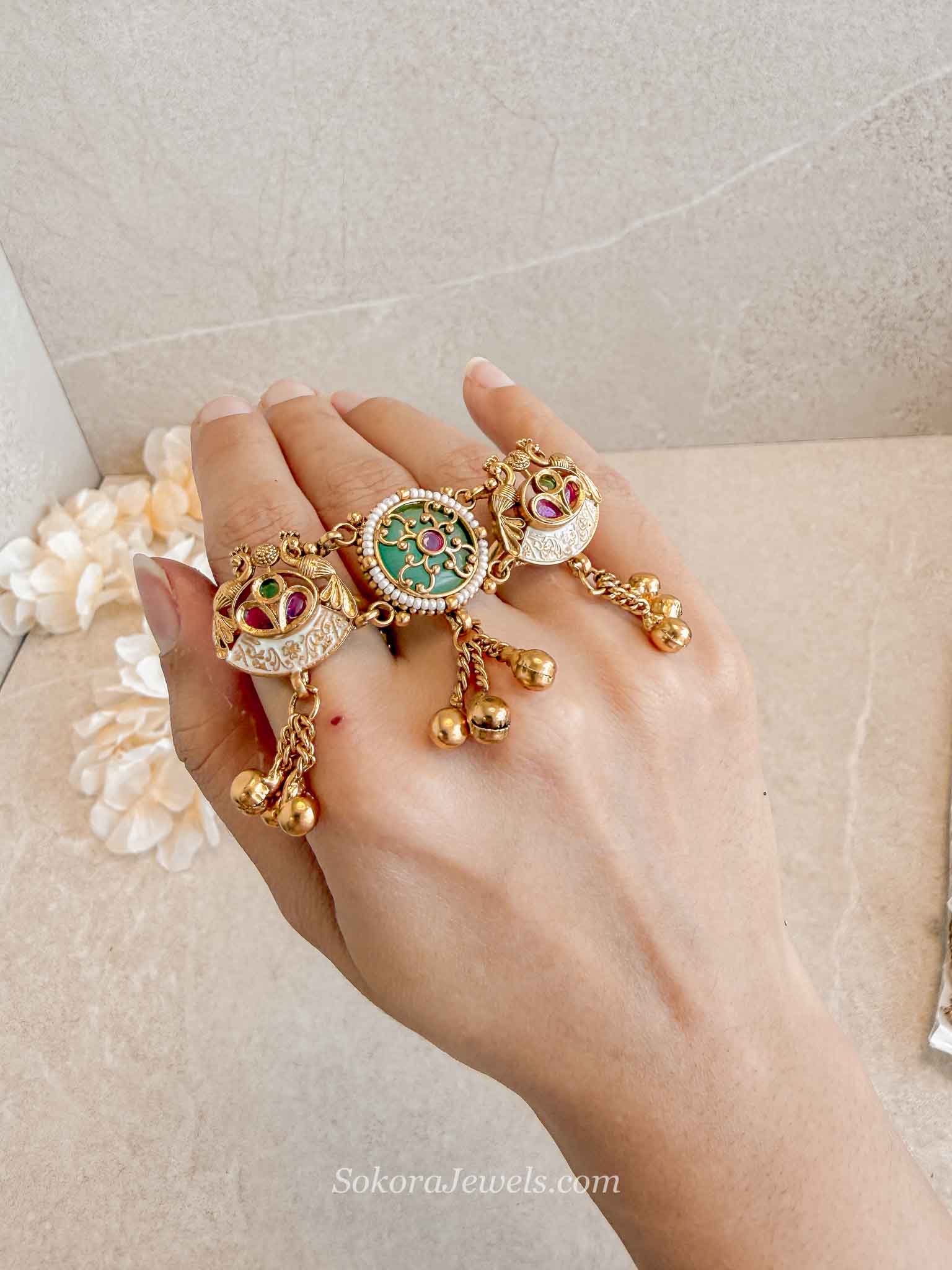 Wide Peacock Motif Kundan ring