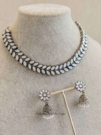 Small Mother of Pearl set