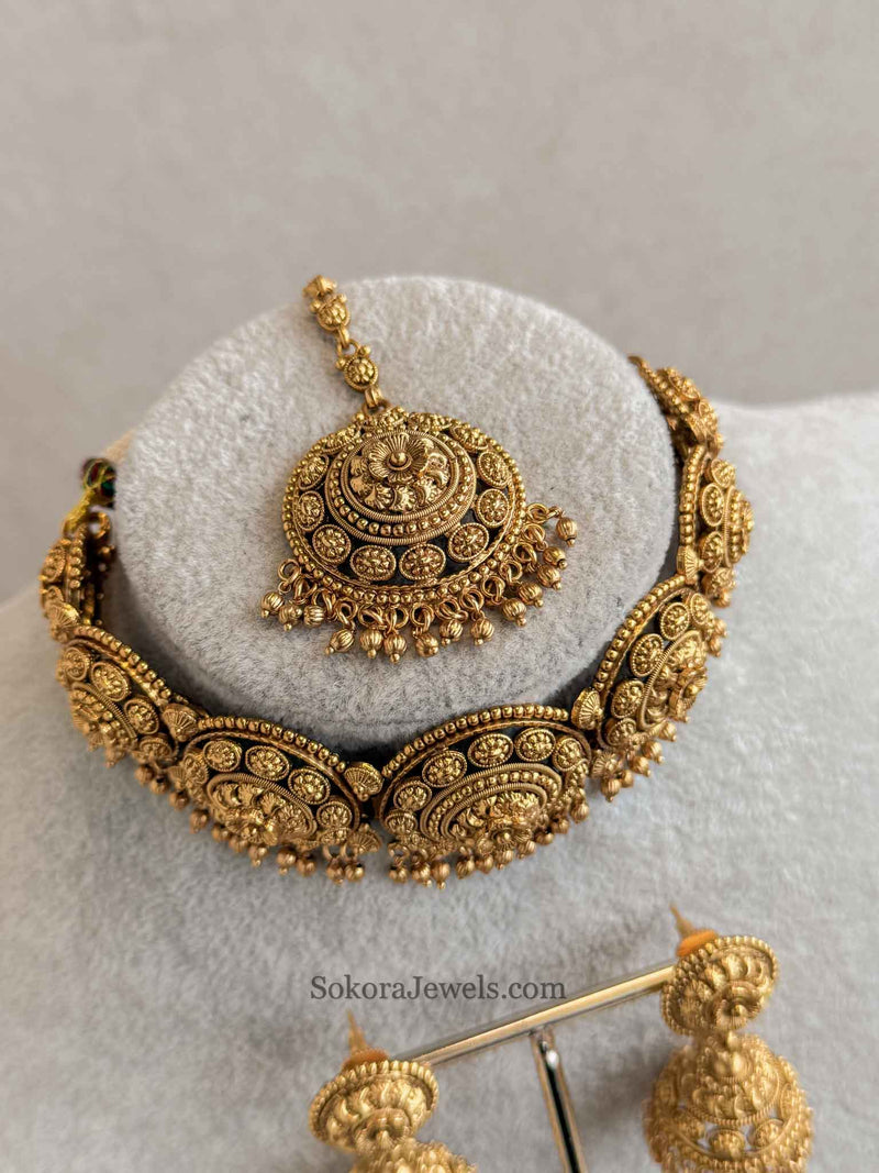 Sundas Gold & Pearl Choker Set