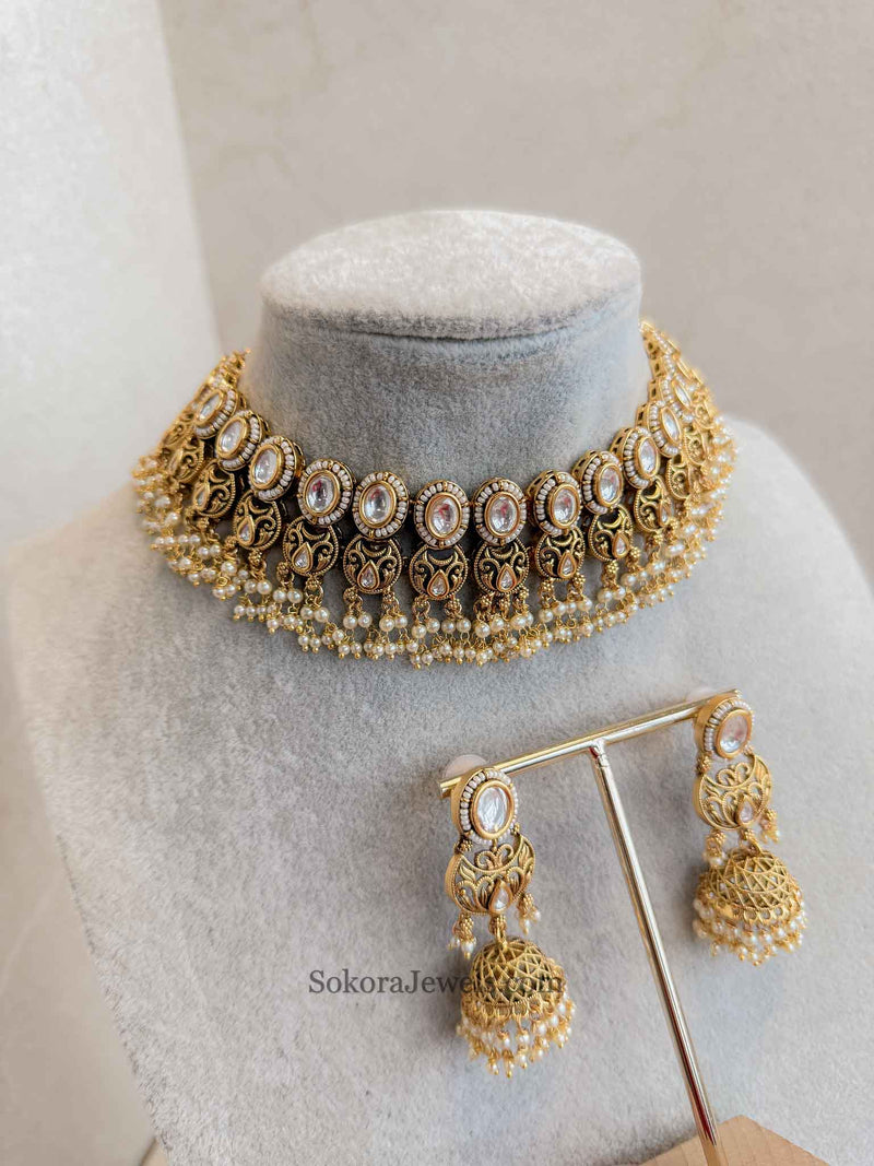 Renu Kundan Choker set