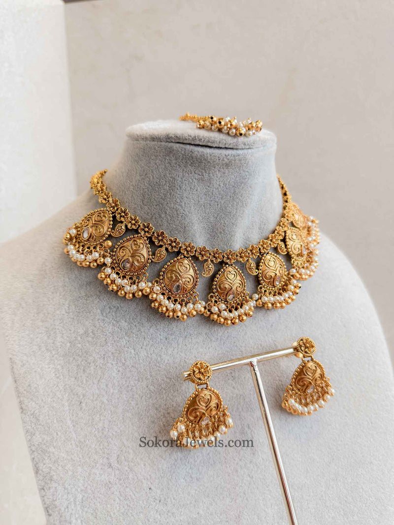 Paisley Detail Gold set