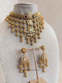 Tasselled Kundan Choker set