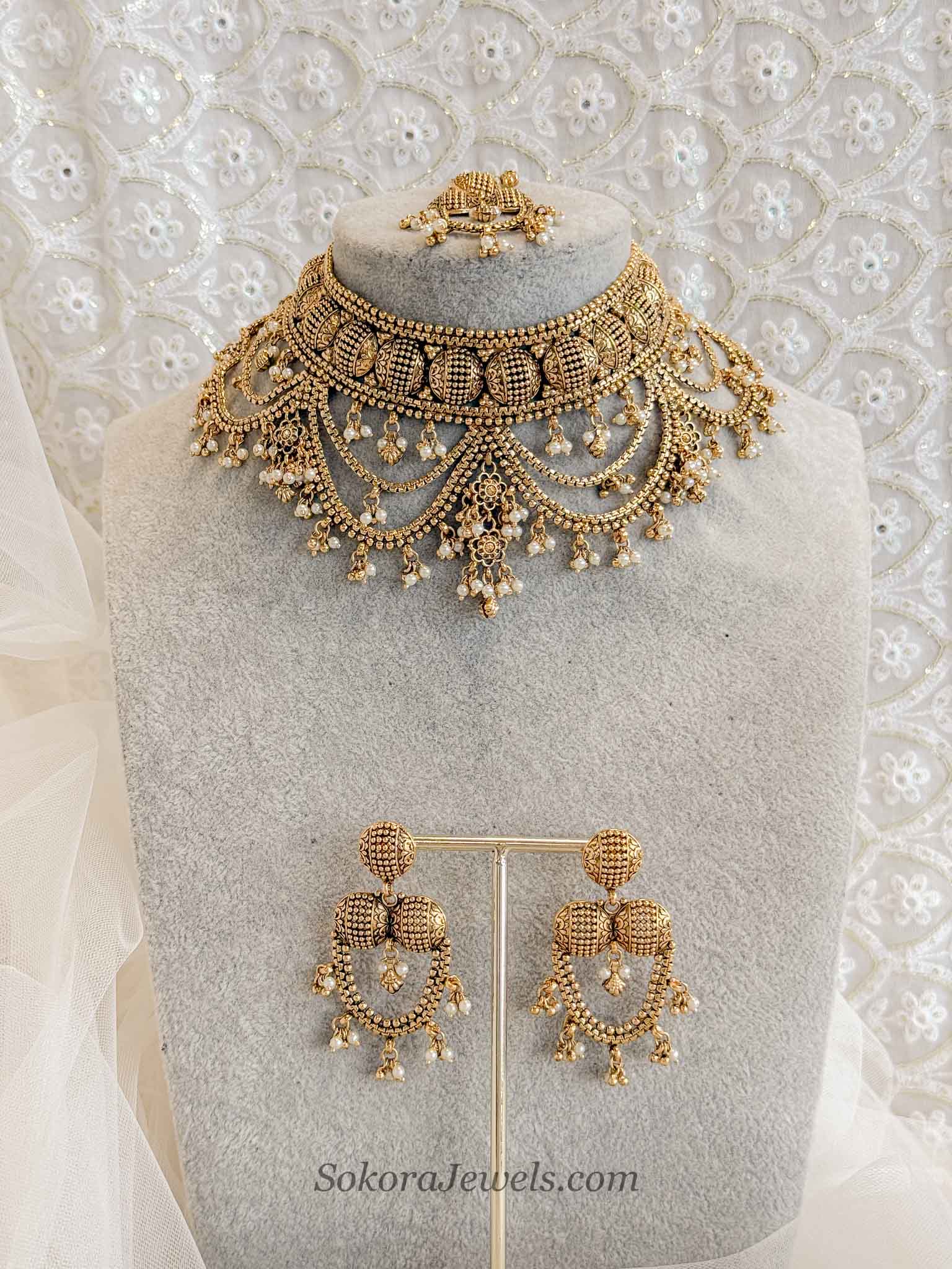 Gold Layered Necklace Set