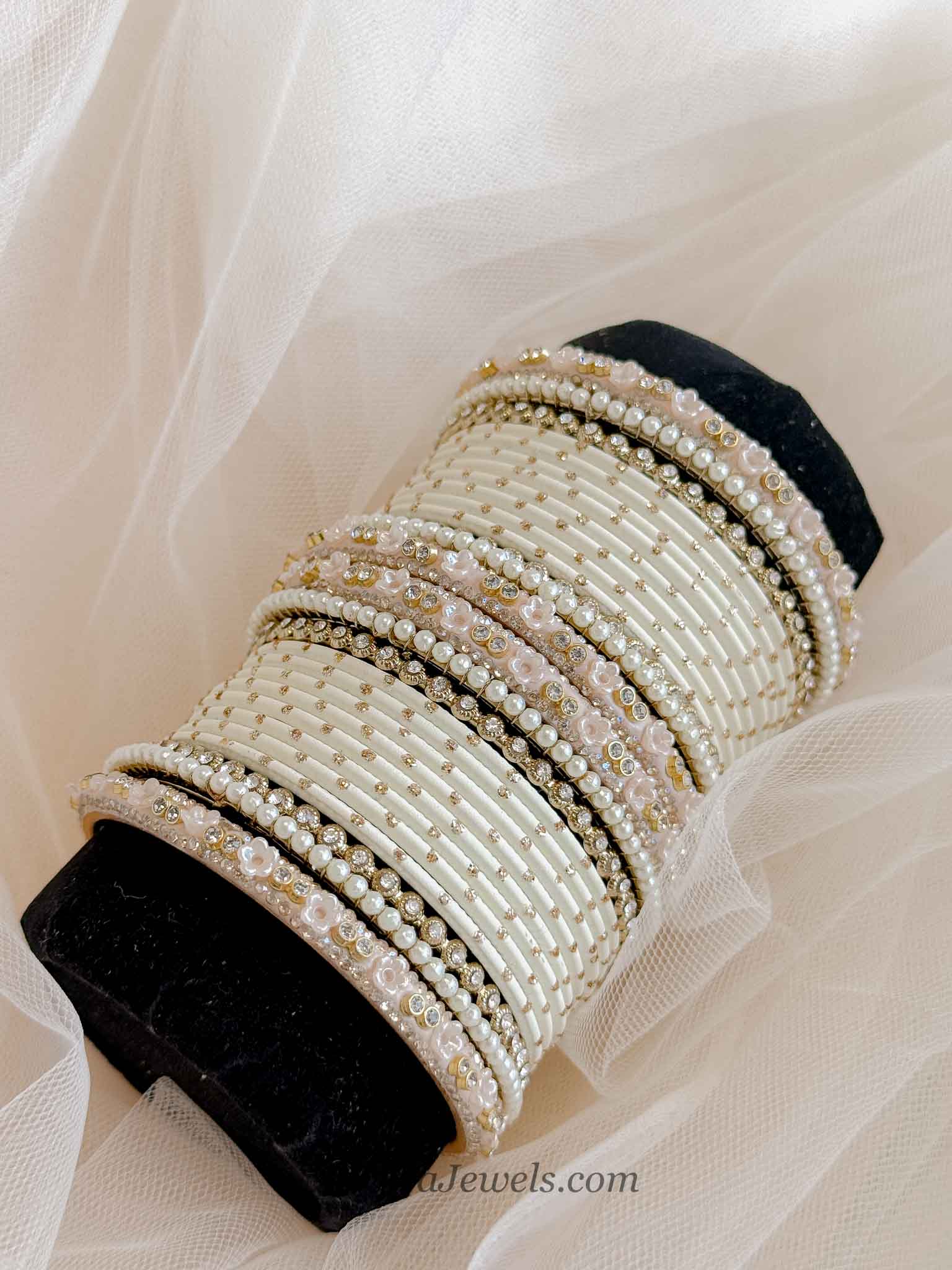 Cream & White Blossom Bangle Set