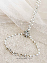 Simple Silver & Pearl Hand Harness