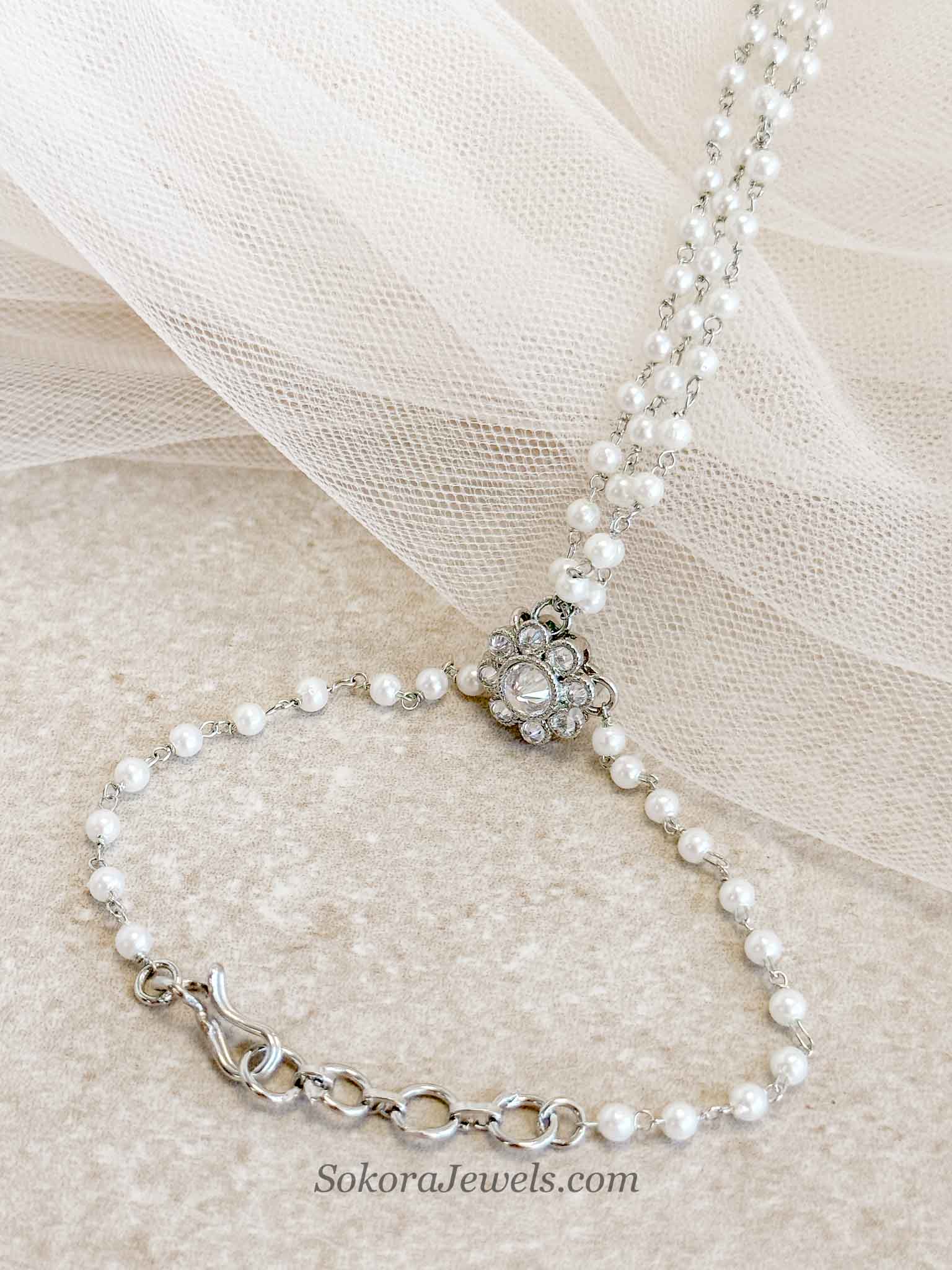 Simple Silver & Pearl Hand Harness