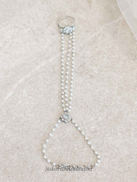 Simple Silver & Pearl Hand Harness