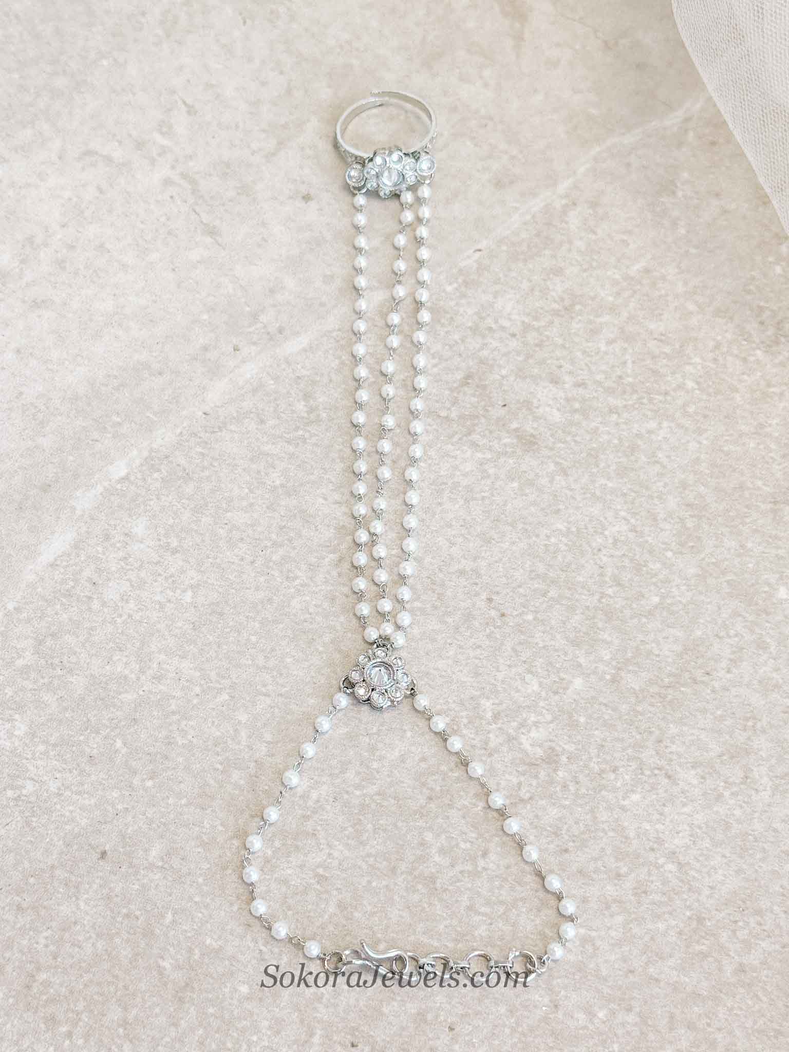 Simple Silver & Pearl Hand Harness