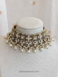 Antique Gold Choker - Pearl
