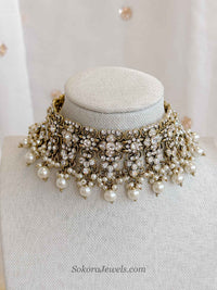 Antique Gold Choker - Pearl