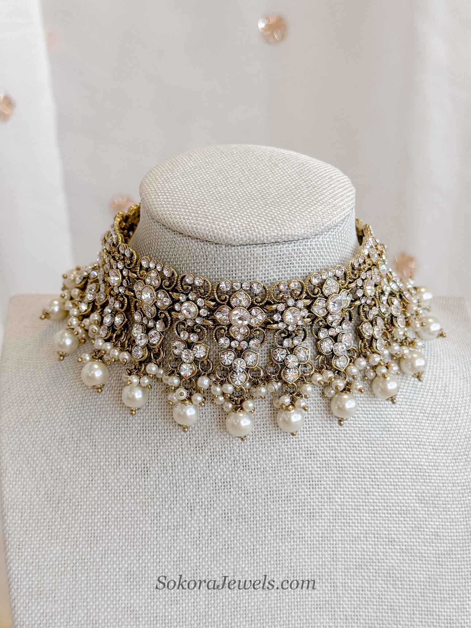 Antique Gold Choker - Pearl