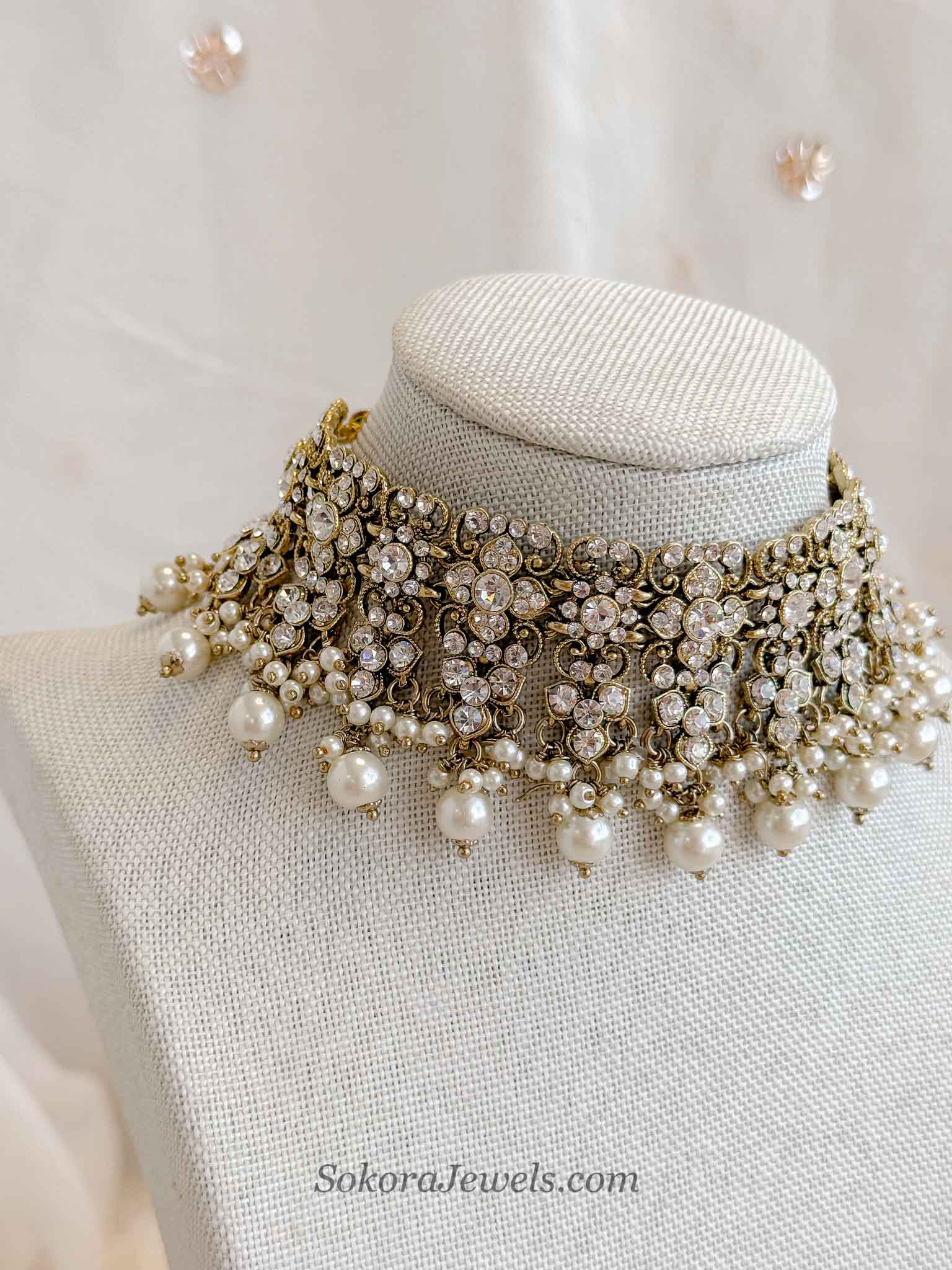 Antique Gold Choker - Pearl
