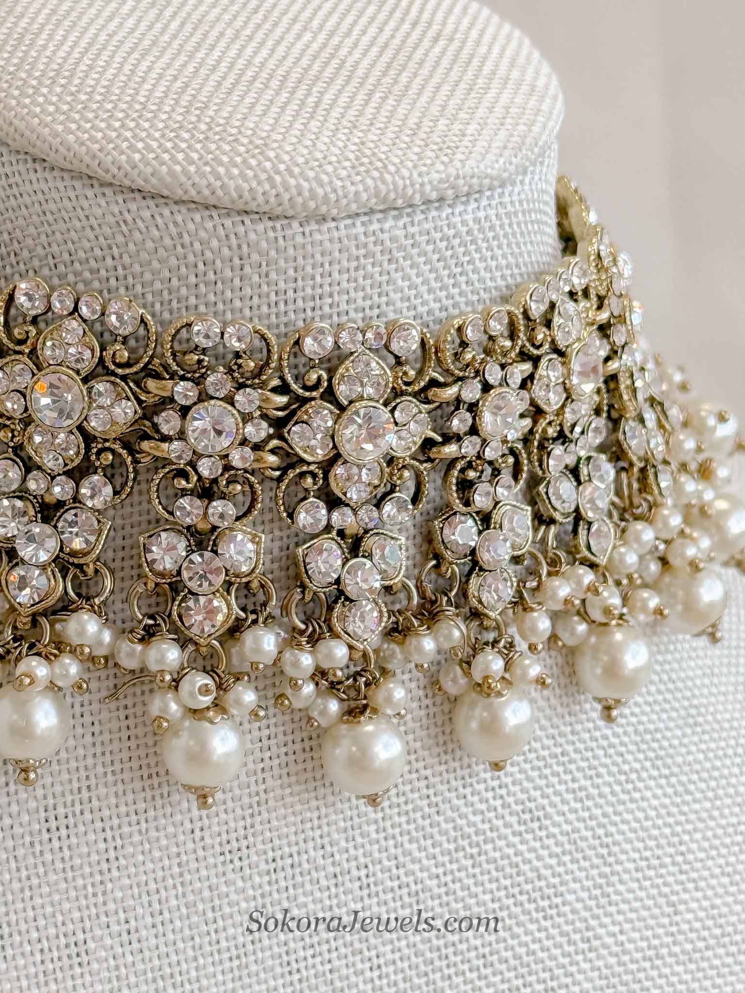 Antique Gold Choker - Pearl