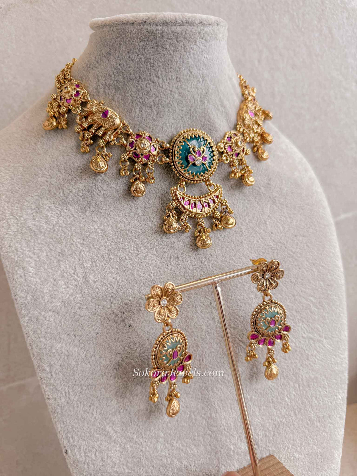 Kashmiri Light Green Kundan Necklace Set