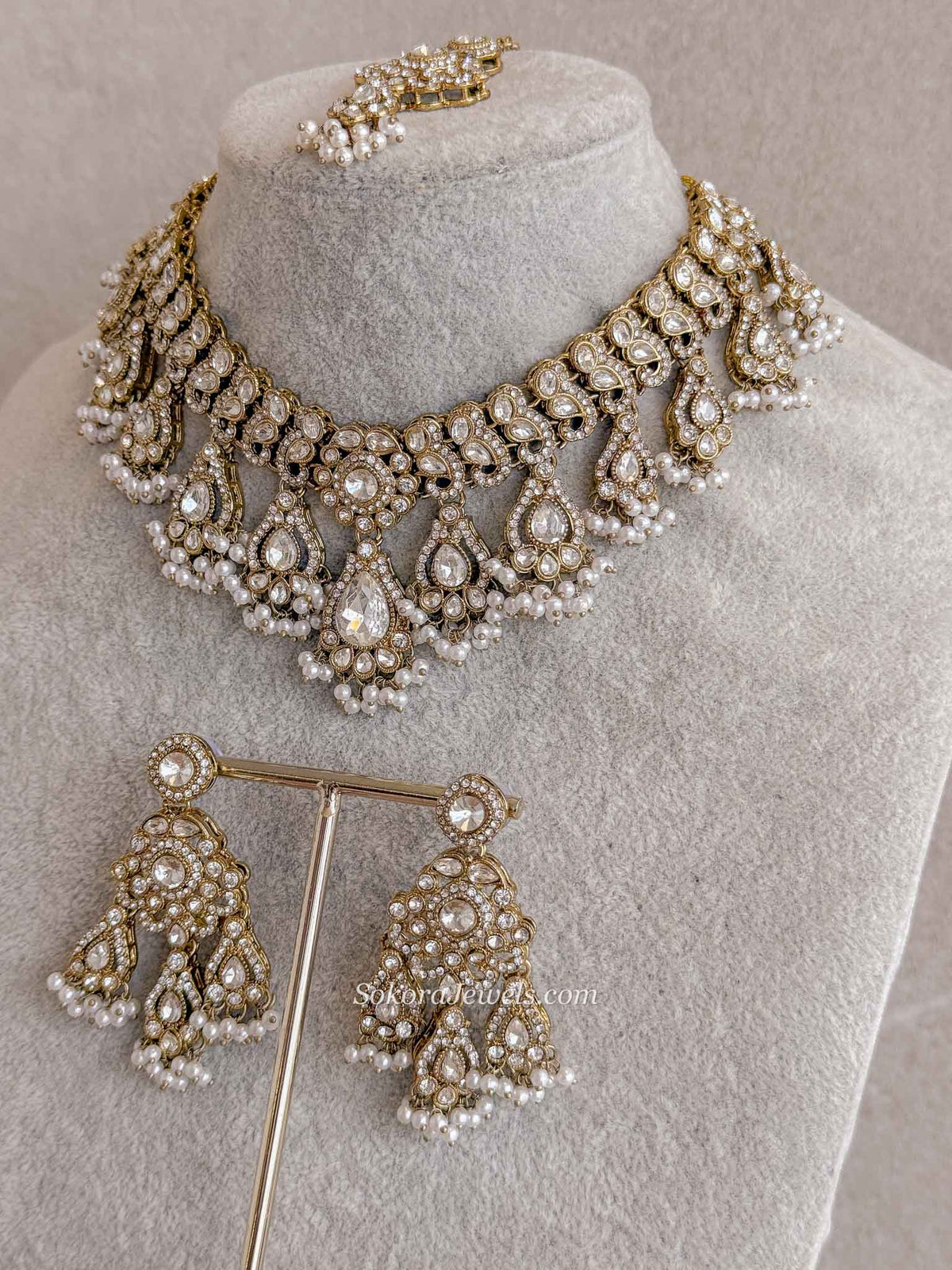 Clear Gem & Pearl Necklace set