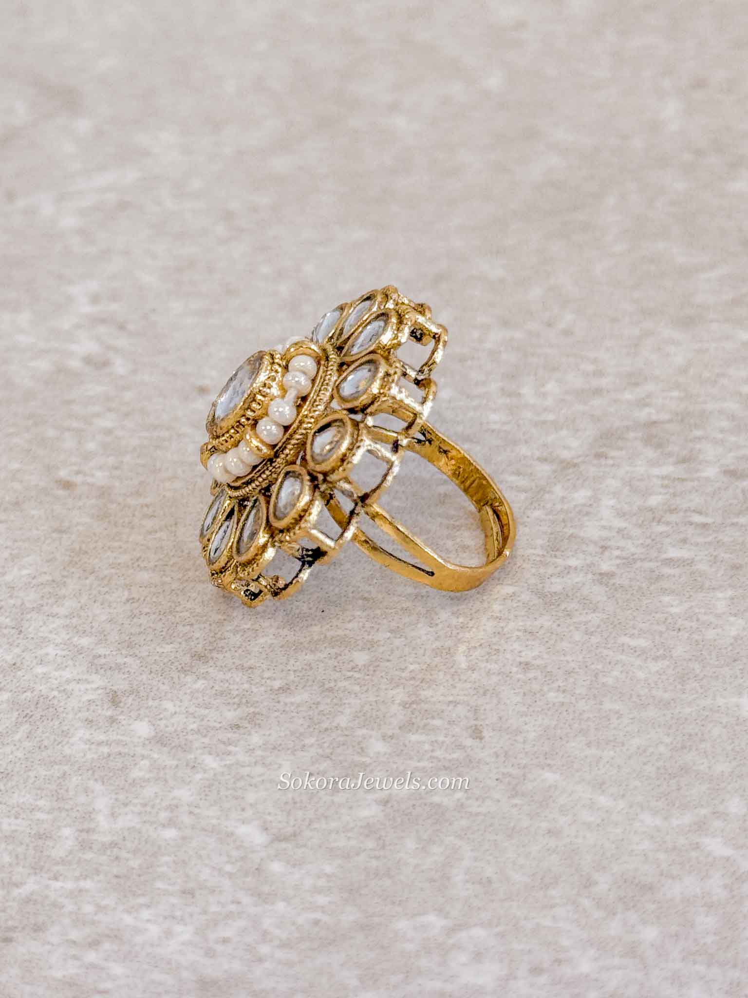Small Kundan Oval Rings