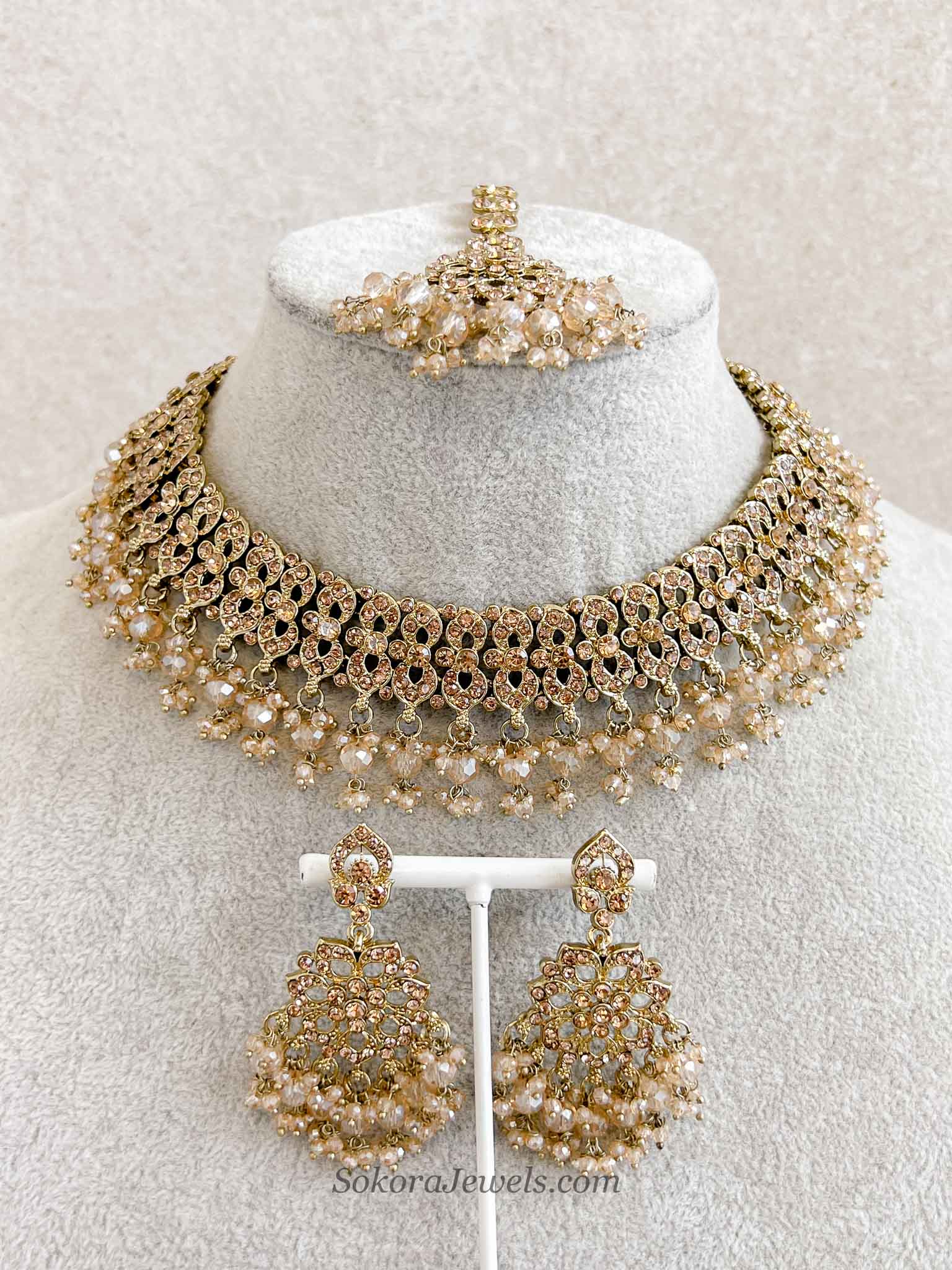 Teah Golden Necklace sets