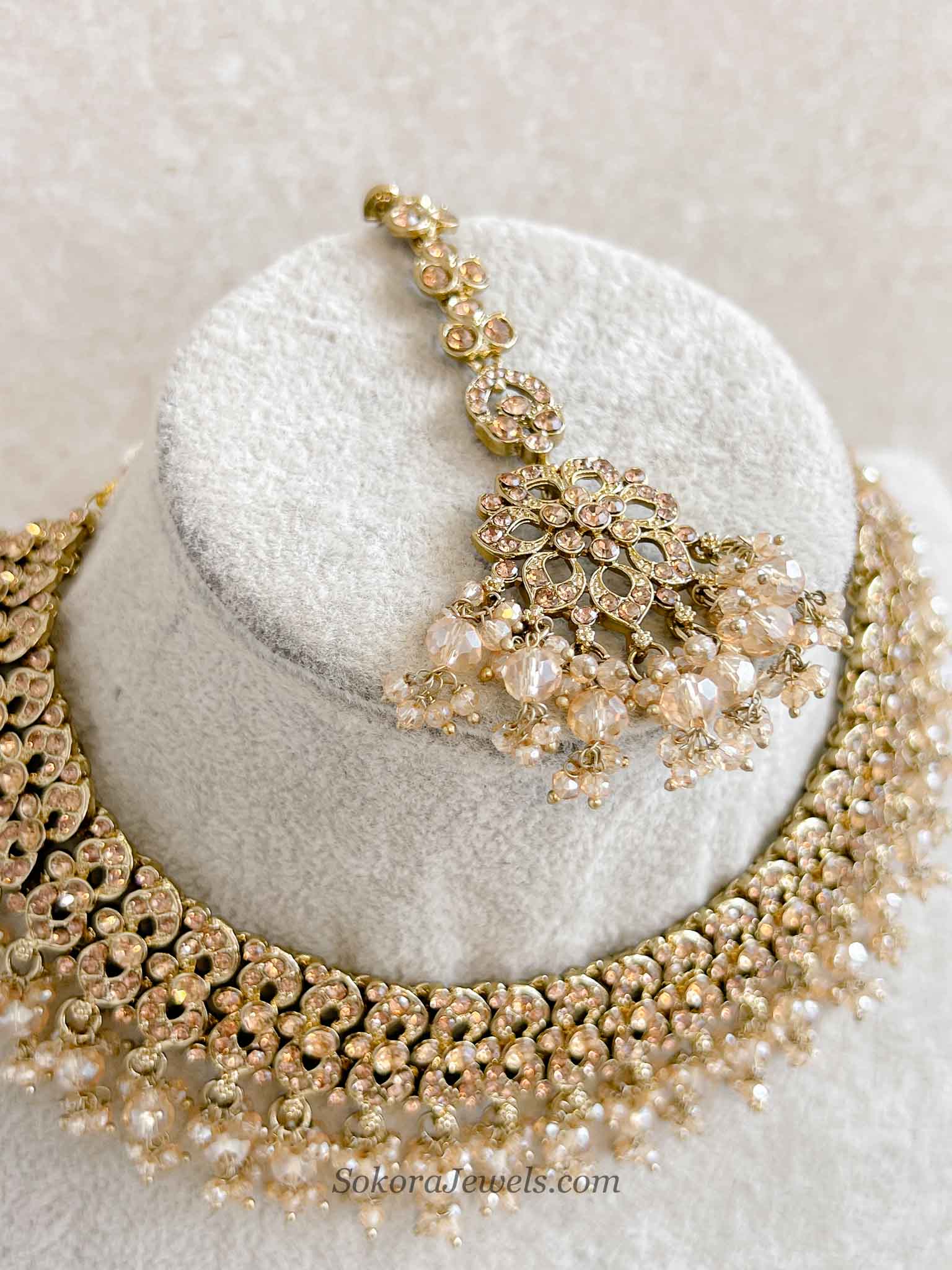 Teah Golden Necklace sets