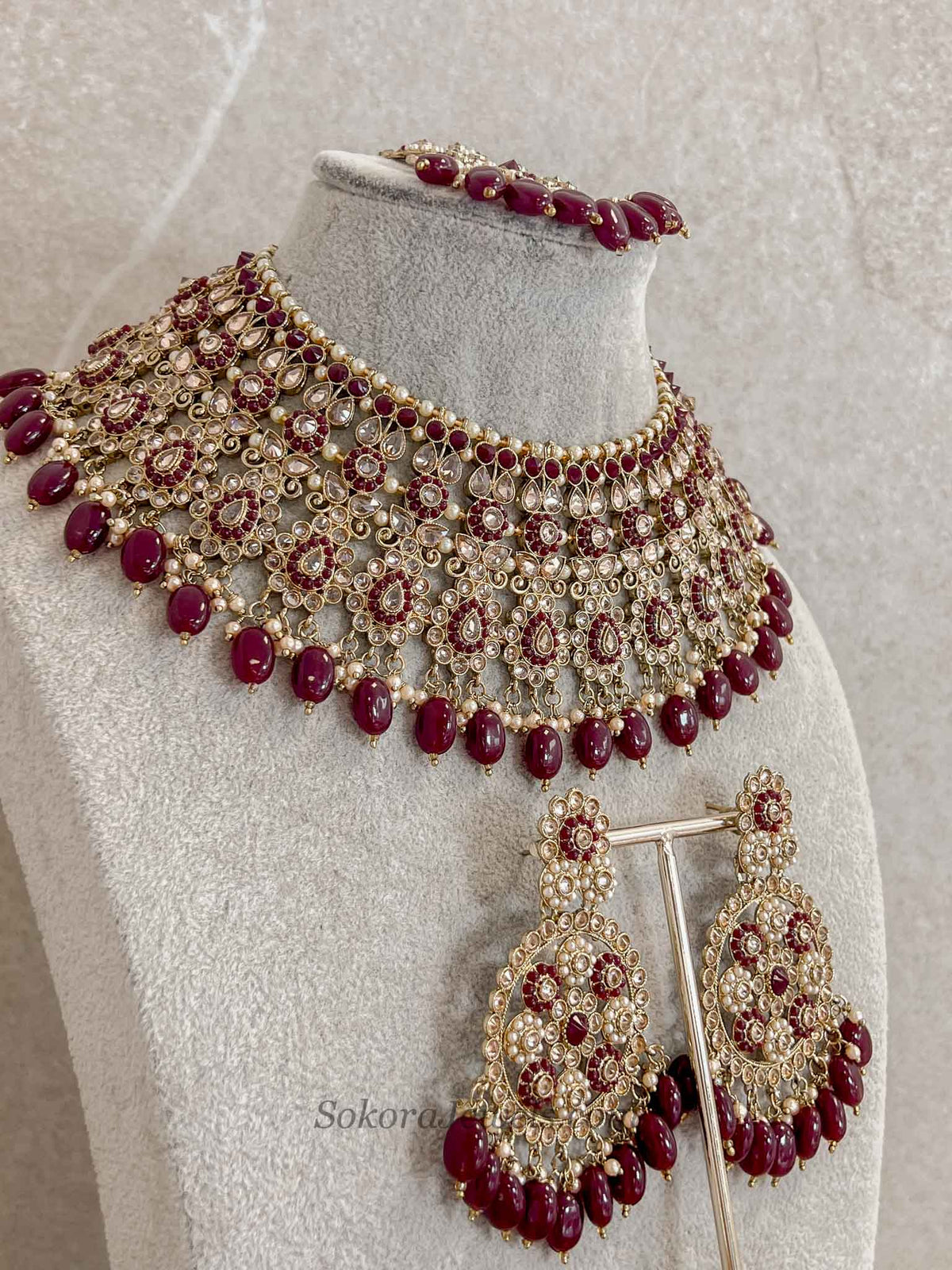 Faiqa Antique Gold Necklace Set Deep Maroon