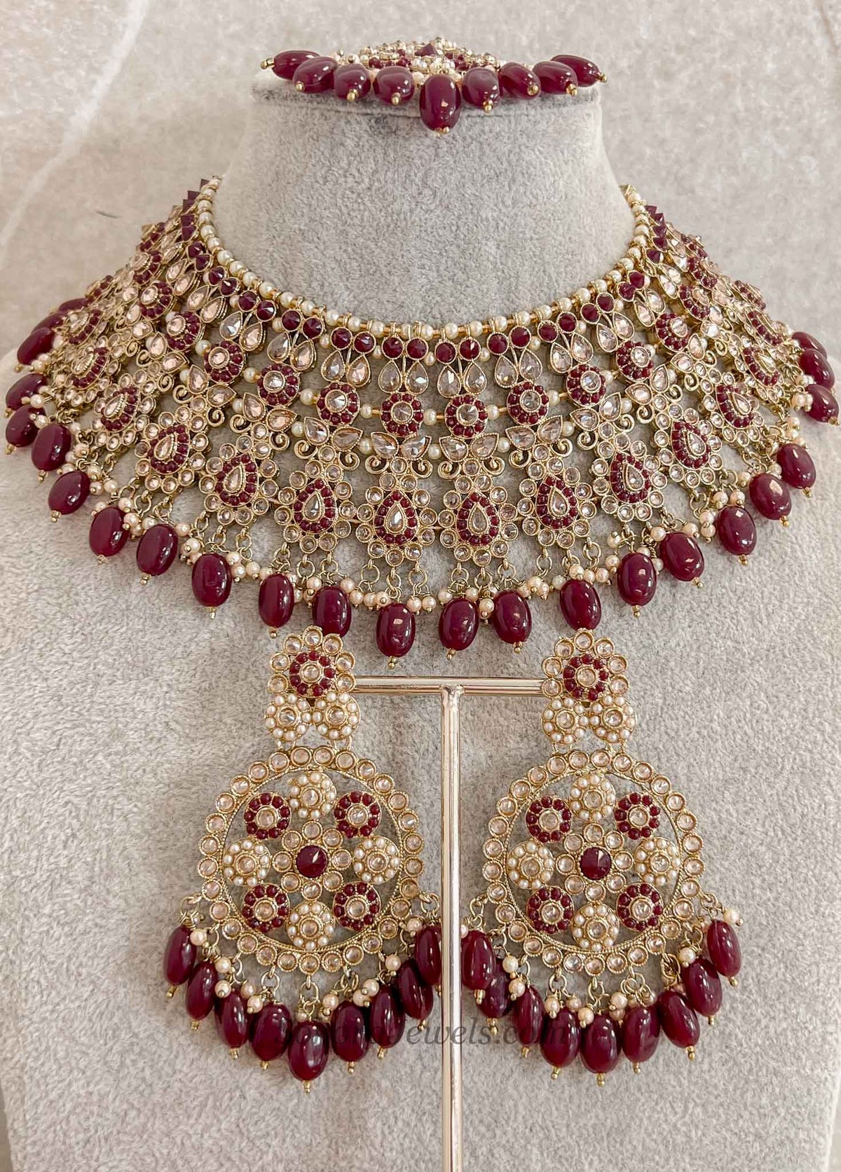 Faiqa Antique Gold Necklace Set Deep Maroon