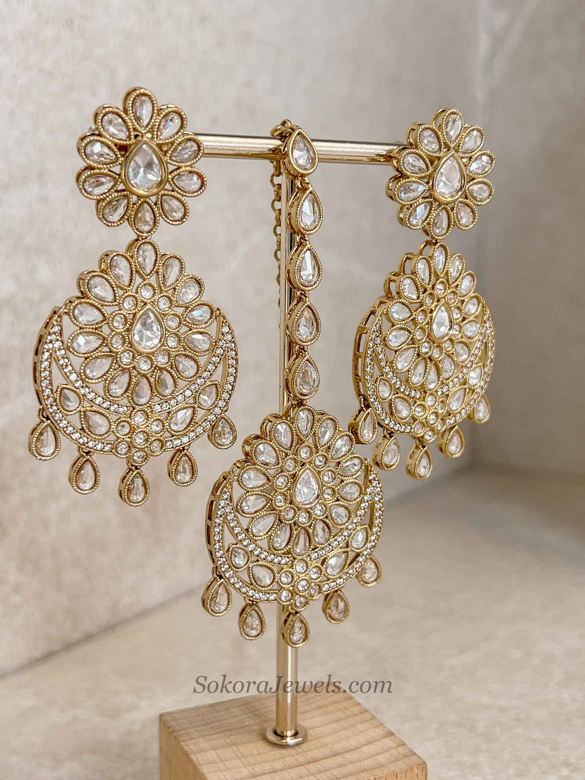 Antique Gold Clear Earrings & Tikka Set