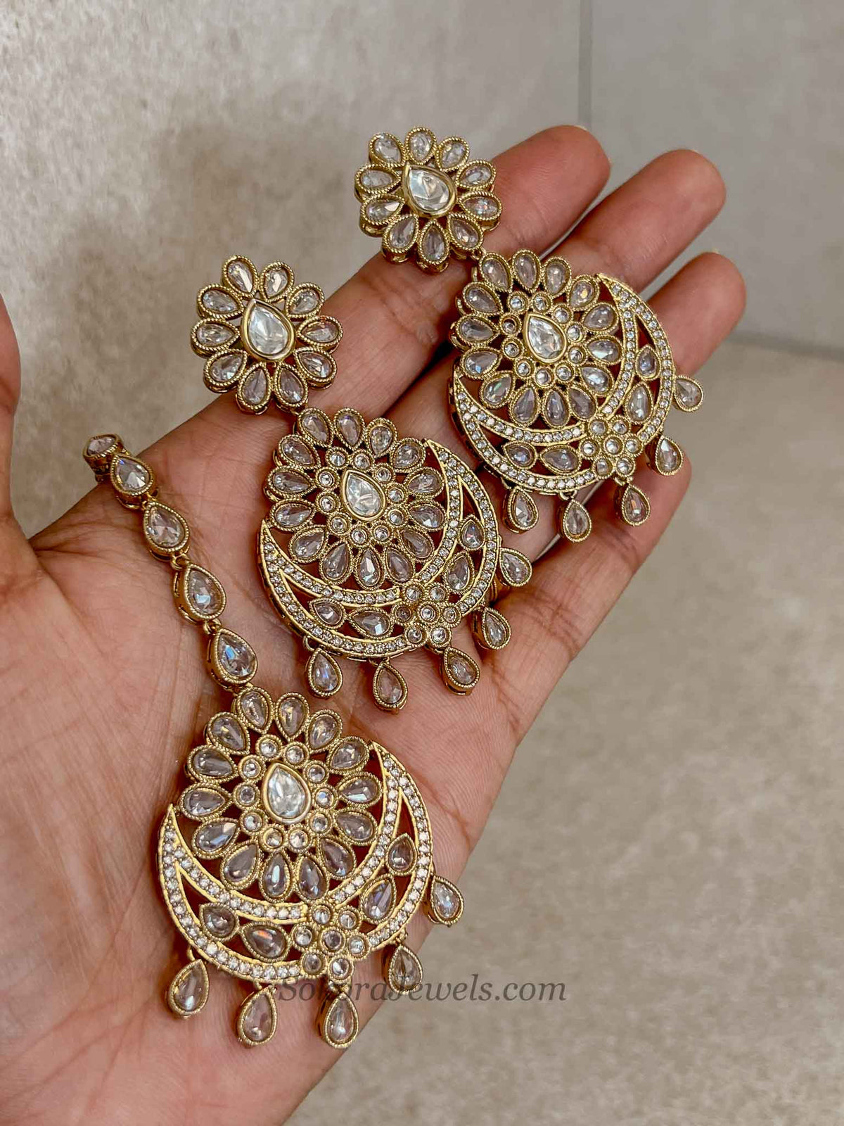 Antique Gold Clear Earrings & Tikka Set